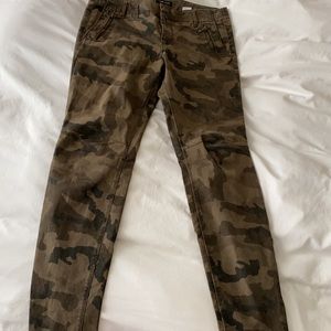 Camo cargo pants!!